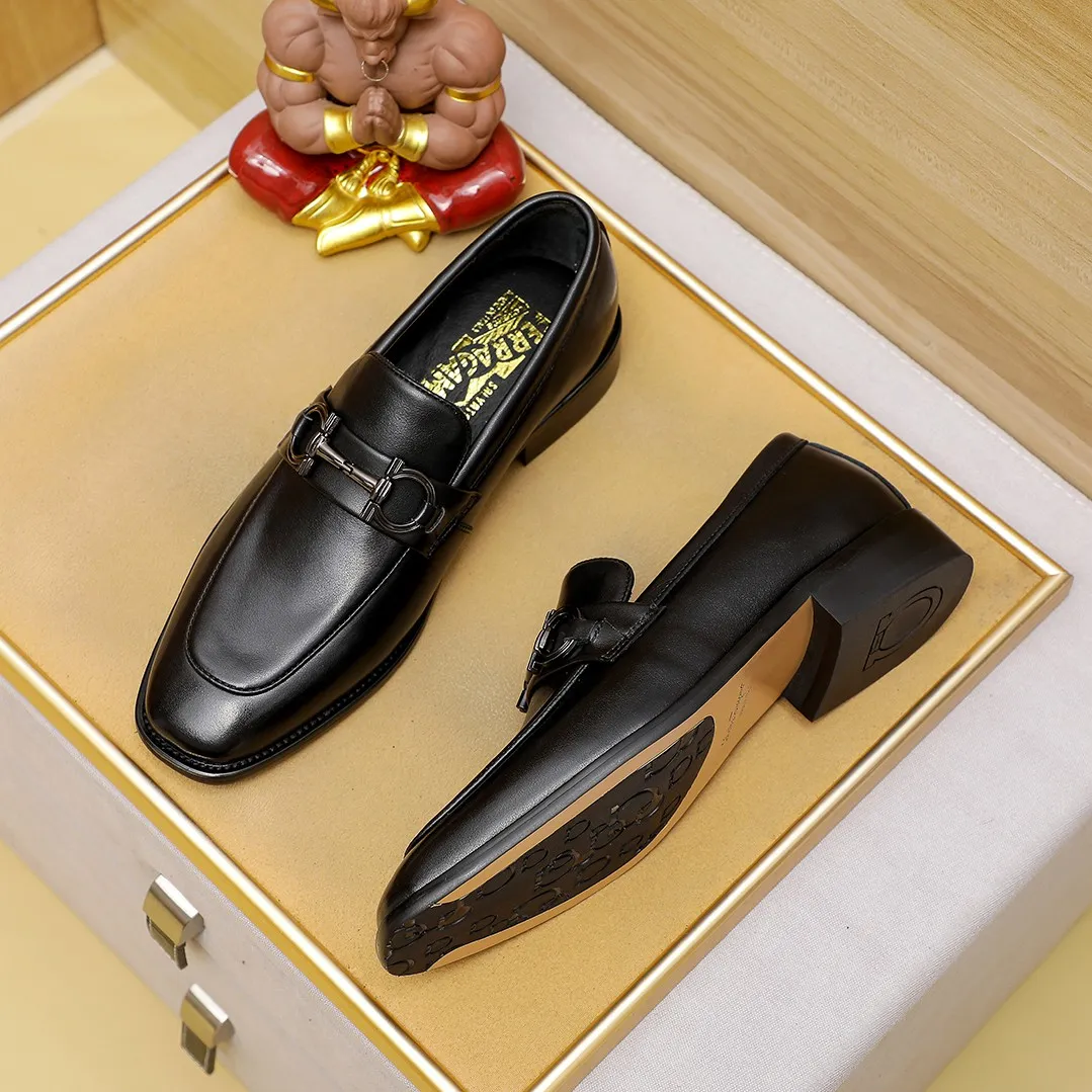 Men's clothing and shoes 💰440 🔥Ferragamo's new leather shoes🇨🇳Official website original 1:1 mold, original quality💯Fine workmanship, high-end luxury☘The upper is made of imported Italian first-layer cowhide🌴Water-dyed🐂Leather lining🍓Rubber wear-resistant and non-slip outsole, breathable and comfortable to wear🍍The first choice for high-end men🍉, black, size 38-45...